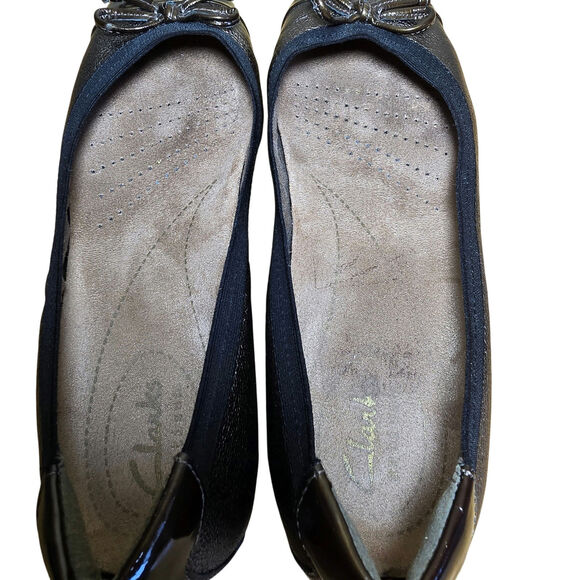 Clarks Artisan Bronze Metallic Cap Toe Ballet Flats Bow Detail Womens Size 7 - Picture 7 of 8